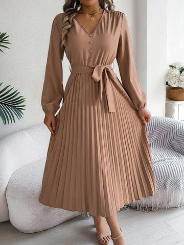 Classic Lady Pleated Dress