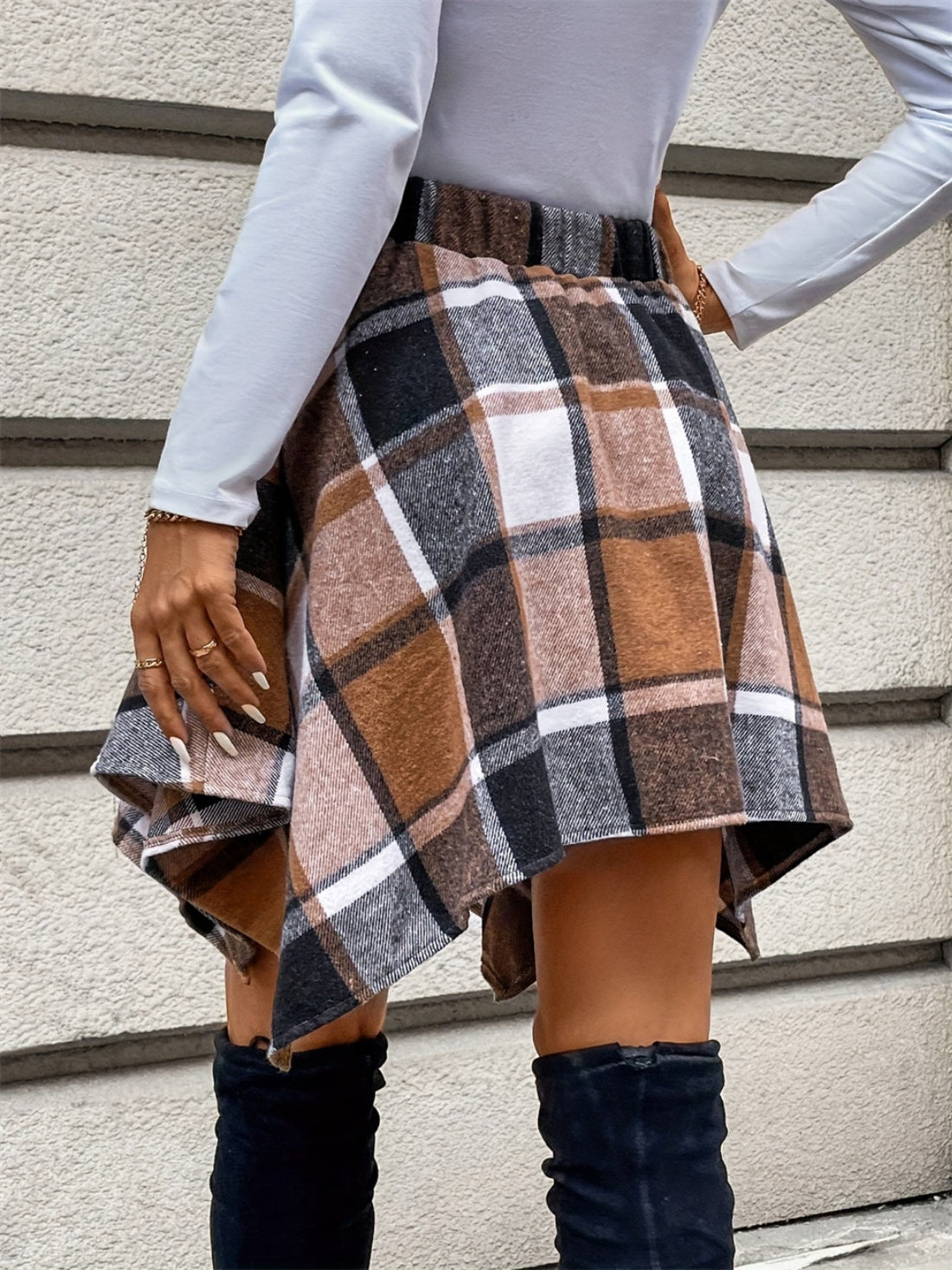 So Fashionable Plaid Asymmetrical Skirt